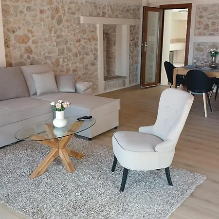 Kalamos Plaza Apartment Exterior photo