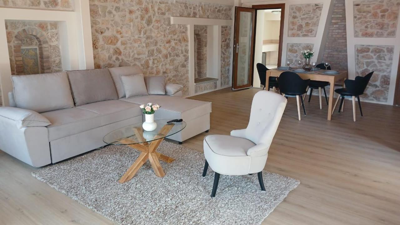Apartment Plaza Kalamos (Attica)